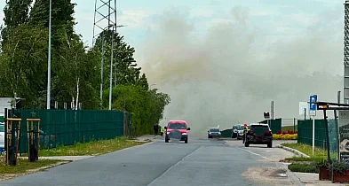 Pożar ma terenie centrum recyklingu. Gęsty dym widoczny był z daleka