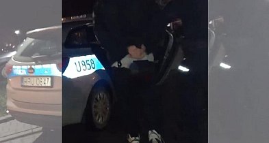 Brutalny atak przed lokalem. Wszystko na oczach dziewczyny i znajomych