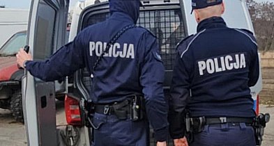 "Majstry" z lepkimi łapkami. Robotę skończyli, ale kobieta się połapała...