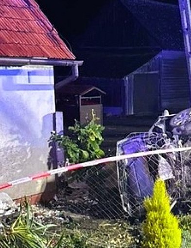 19-latek jechał za szybko i nie zauważył wysepki. Skutki są opłakane-83330