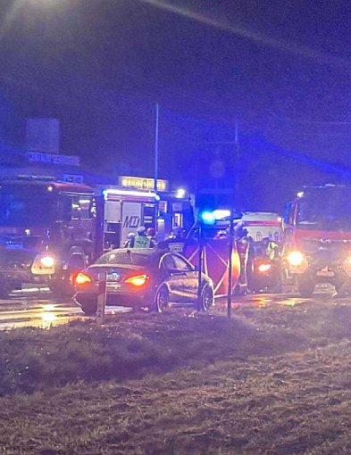 Wypadek w rejonie stacji paliw. Mężczyzna był przytomny, ale...-83954