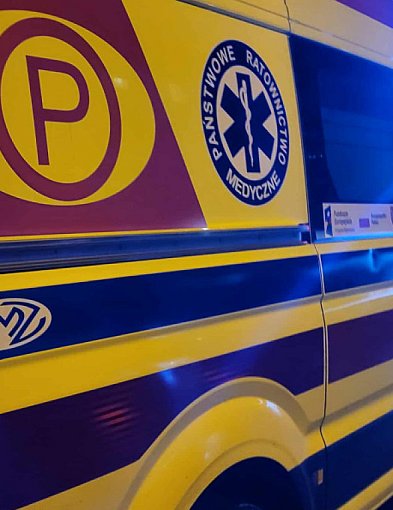 Tragedia wisiała na włosku. Groził, że skoczy z balkonu na trzecim piętrze-84002