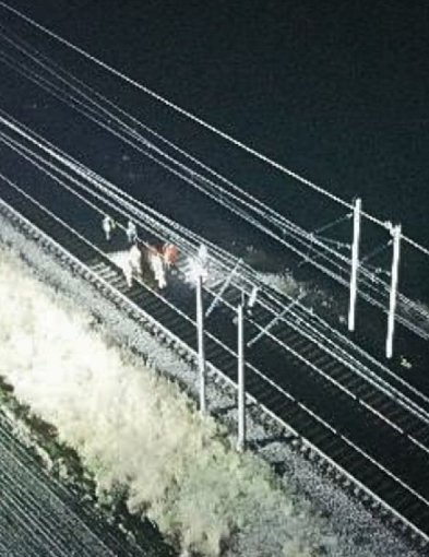 Śmiertelny wypadek na torach! Ofiara nie miała żadnych szans...-84179