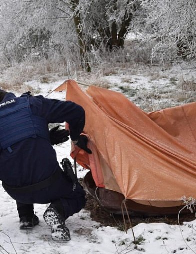 Zegar tykał, a temperatura spadała. Czujny mieszkaniec zapobiegł tragedii