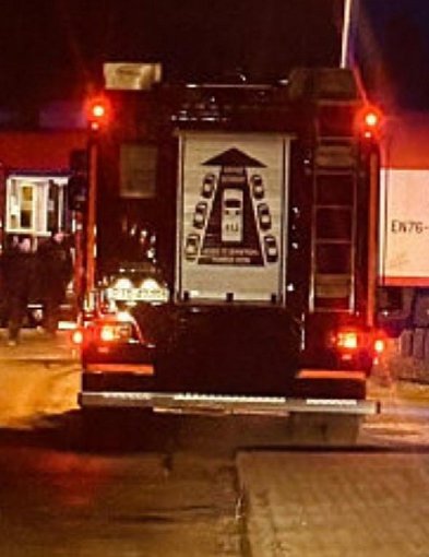 Na przejeździe kolejowym, samochód zderzył się z pociągiem! Kierująca...