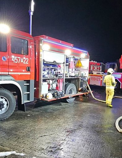 Pożar w zakładach mięsnych. Akcja gaśnicza trwała ponad sześć godzin.