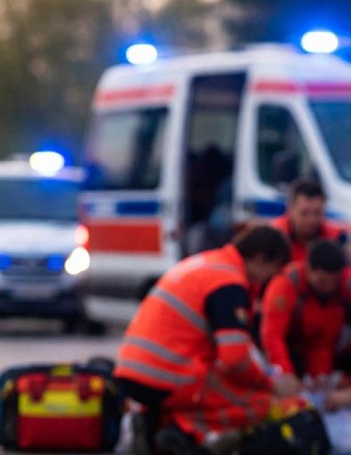 Zasłabł i osunął się na ziemię... Nie żyje 59-letni mężczyzna. Zmarł na ulicy