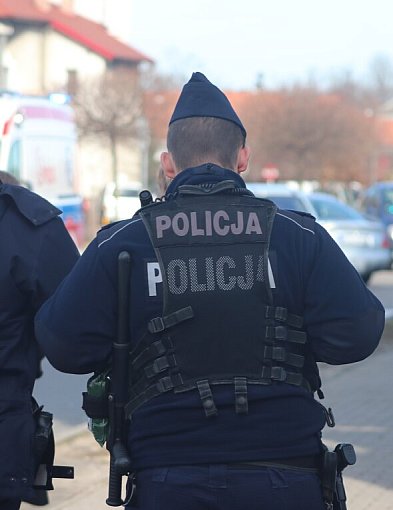 Chcieli zniknąć po kradzieży. Opis auta trafił do patroli. Tak wpadli...
