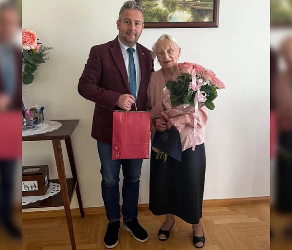 Najstarsza z siódemki, serce rodziny. Pani Teresa świętowała zacny jubileusz!-82740