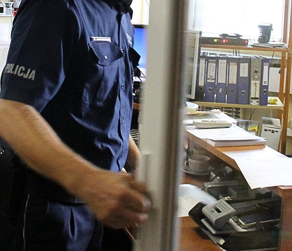 Przypadek czy ewidentna wpadka policji w Gostyniu? To co powiedział dyżurny...-85185