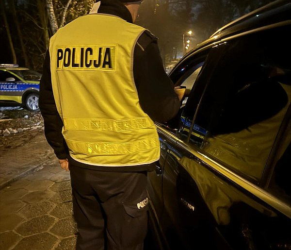 Poranny nalot policji był dla niektórych zaskoczeniem. W sumie zatrzymano...-85245