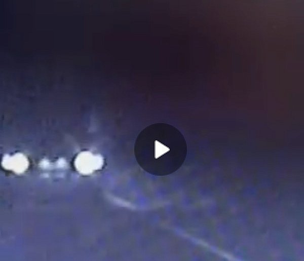 Mgła, gaz do dechy i cień Cupry w lusterku. A prawko jeszcze pachniało nowością-85572