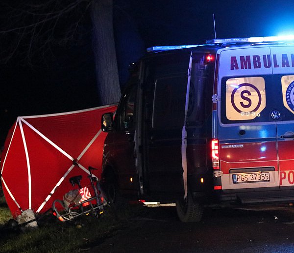 Tragiczny wypadek na drodze pod Gostyniem! Nie żyje 45-letni rowerzysta-85986