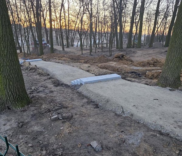 Park tylko dla młodych i sprawnych? Były zachwyty, wyszedł zgrzyt. Mieszkaniec...