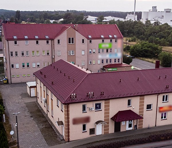 Po tej krótkiej wiadomości do budynku gostyńskiego Sanepidu wkroczyła policja!