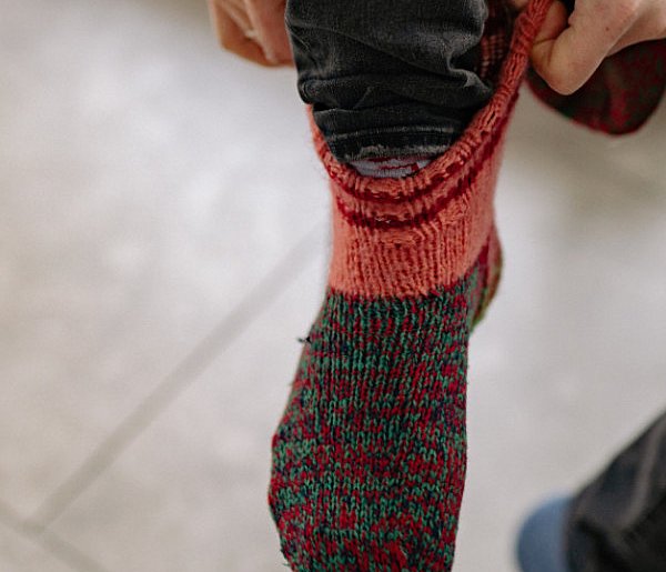 To nie było normalne. Biegał w samych skarpetkach! Nie słuchał, nie chciał...