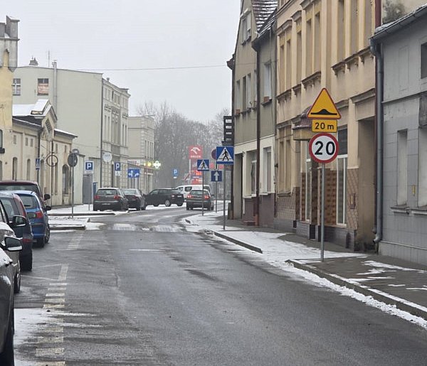 Auta "latały", piesi się modlili, a pytać zaczęli dziennikarze. No i stało się