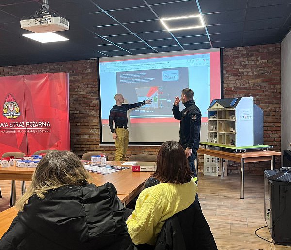 Rozdawali za darmo, teraz muszą się jeszcze tłumaczyć. Niektórzy zaczęli...