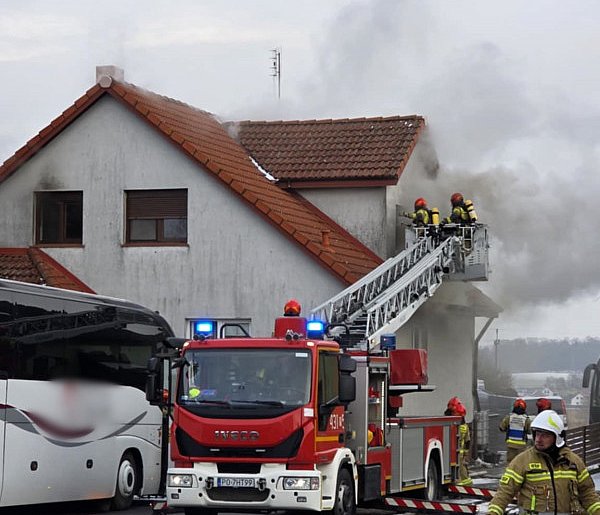 Wrócili z wyjazdu i zastali tylko zgliszcza. Dom nie nadaje się do zamieszkania