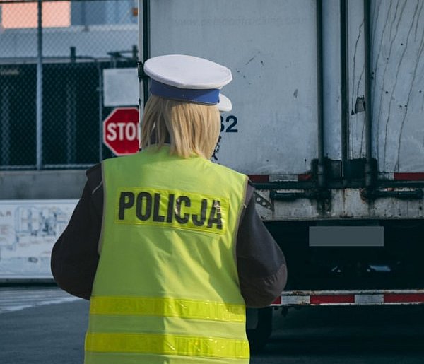 Zatrzymali go za prędkość. Prawdziwy problem wyszedł dopiero przy rozmowie