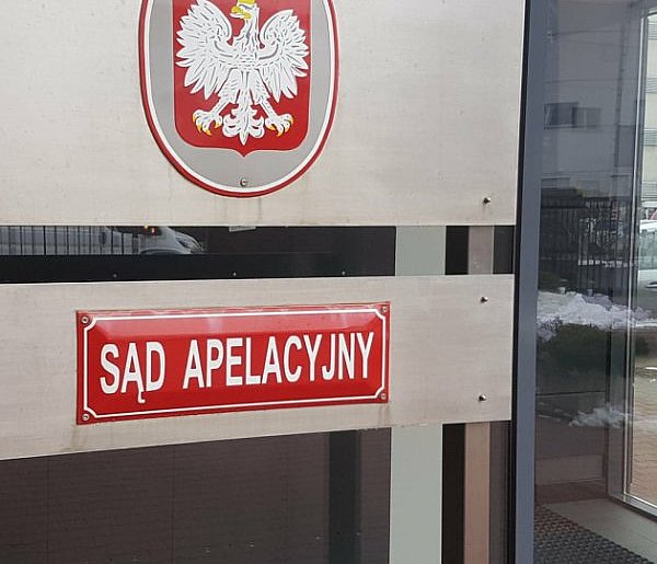 Obiecywali szybki zysk. Uwierzyła. Ponad 80-letnia mieszkanka powiatu okradziona!