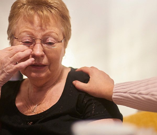 Prowadzili ją krok, po kroku. Kiedy zrobiła co chcieli, kontakt się urwał