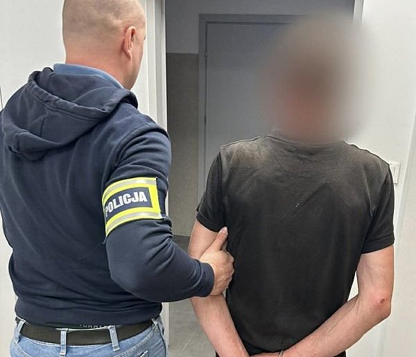 Policyjna obława w powiecie gostyńskim. Siedem osób zostało zatrzymanych