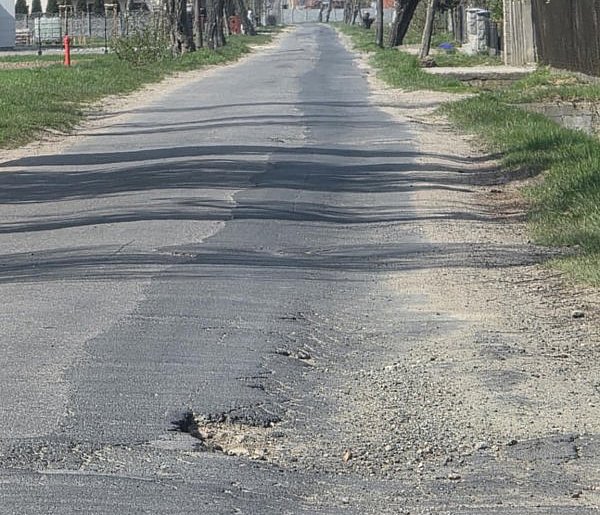 Od dawna czują się zbywani. Nie chcą obietnic, chcą konkretów. Wójt przekonuje...