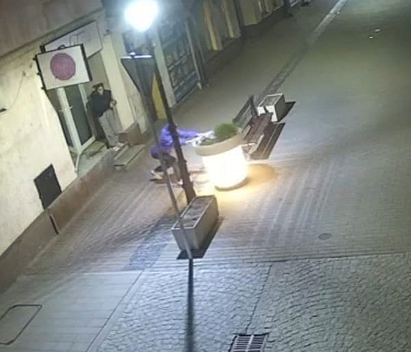 Długo nie szukali. Na nagraniach widać wszystko. Sprawcą okazał się 26-latek...