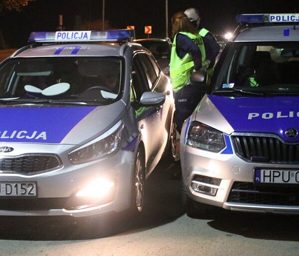 Policjanci zatrzymali łącznie sześć osób. Najmłodszy z nich miał zaledwie 16 lat