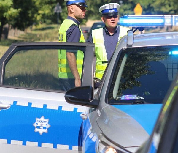 Po kolizji uciekł pieszo do lasu. Znaleźli go po 40 minutach, kompletnie pijanego