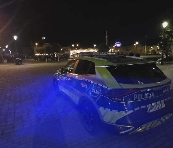 Nietrzeźwi, nieobyczajne wybryki i kolizje. Policjanci mieli pełne ręce pracy