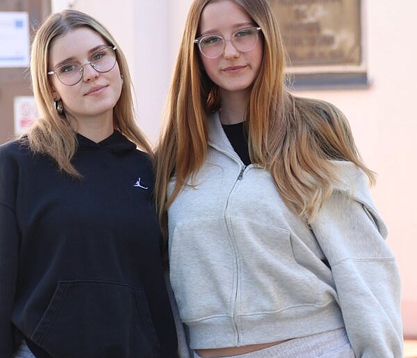 Trząsł się i trzymał za serce. Dookoła setki ludzi. Dziś cała szkoła mówi tylko...