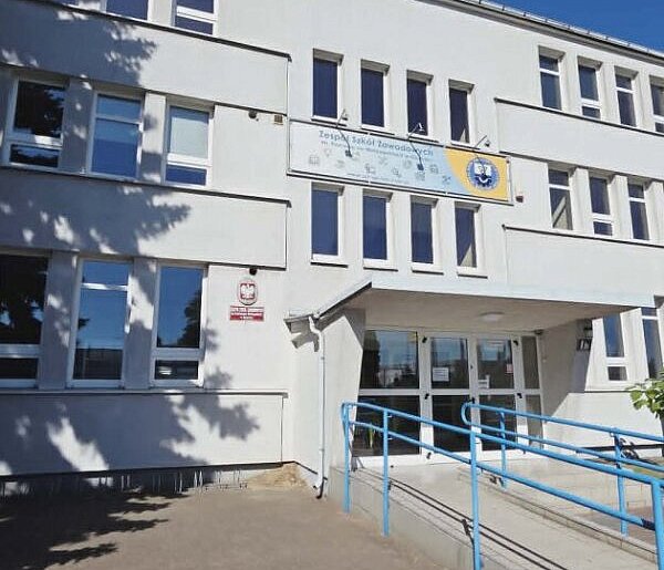 ZSZ na celowniku CBŚP? Po raz kolejny policja wkroczyła do budynków szkoły