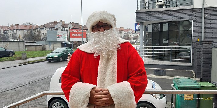 Zanim usiądziecie przy stole, zostańcie jeszcze przez na chwilkę. Chcemy coś powiedzieć...