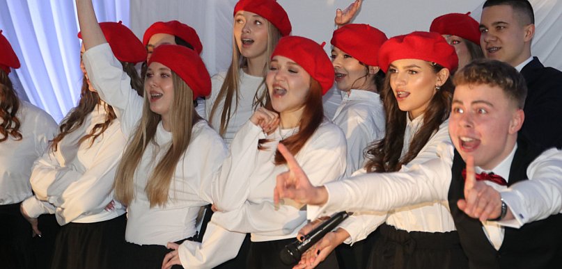 Zaczęło się jak w NASA. Potem był piękny polonez, a z tyłu głowy tylko... 92 dni