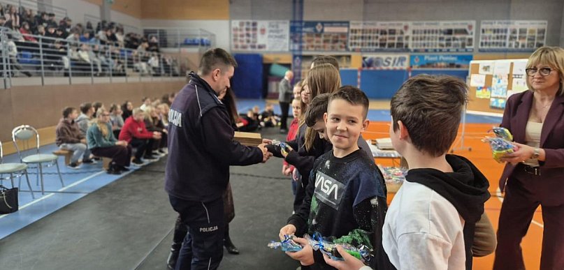 Białe ferie, czarna lista błędów. Takie rady usłyszeli uczniowie