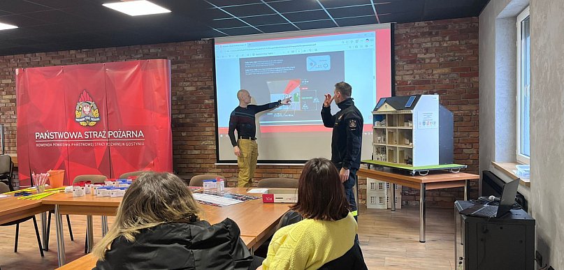 Rozdawali za darmo, teraz muszą się jeszcze tłumaczyć. Niektórzy zaczęli...