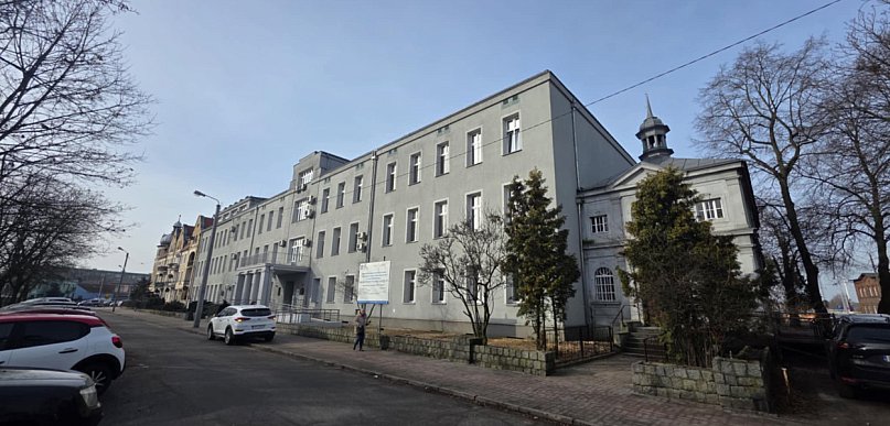 Zdecydowały kwestie bezpieczeństwa! Bez nich budynek wygląda inaczej...