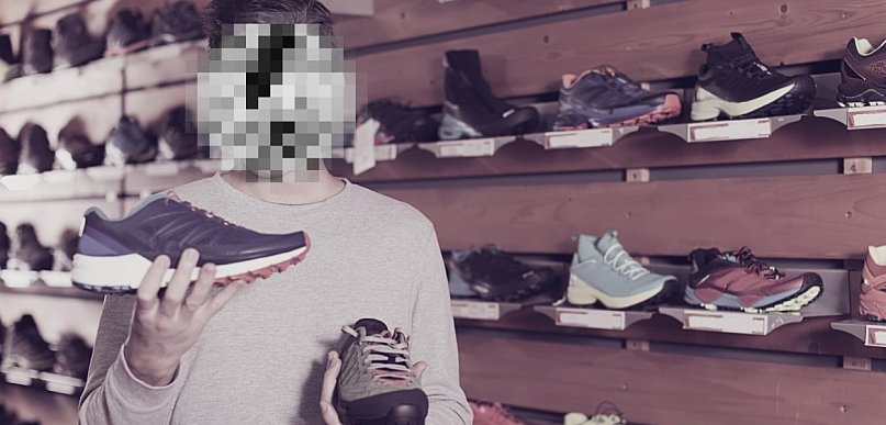 Wyszedł ze sklepu w nowych butach, stare odłożył na półkę. Dopadł go...