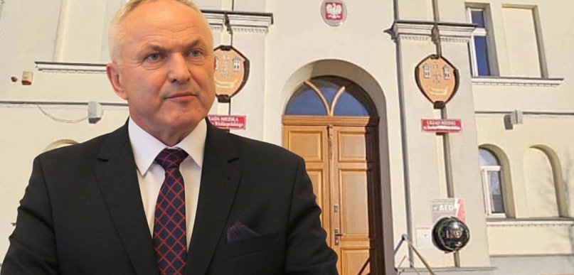 Opłaty rosną, miliony pod kreską, pensja w górę. Radni przyznali burmistrzowi...