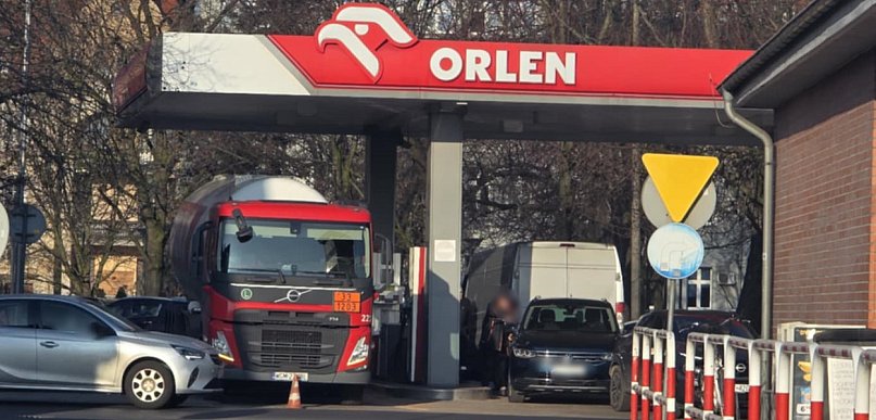 Orlen uspokaja, ale na stacjach widać coś innego. Sprawdziliśmy jak zmieniły...