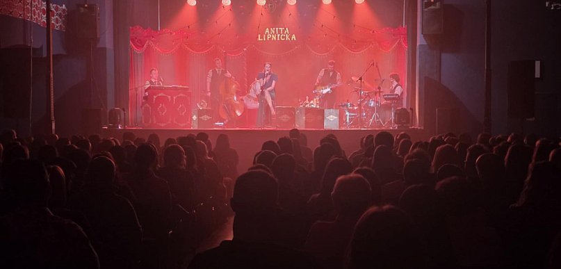 Śpiewała o miłości, ale... Mówiła też o życiu i o tym jak przytłaczała ją sława