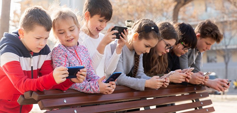 Problem jest, ale w każdej szkole widzą to inaczej. Rozmawiamy z dyrektorami...