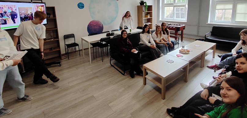 Nie tylko klasy i profile. To w gostyńskim liceum szczególnie przyciągało uwagę