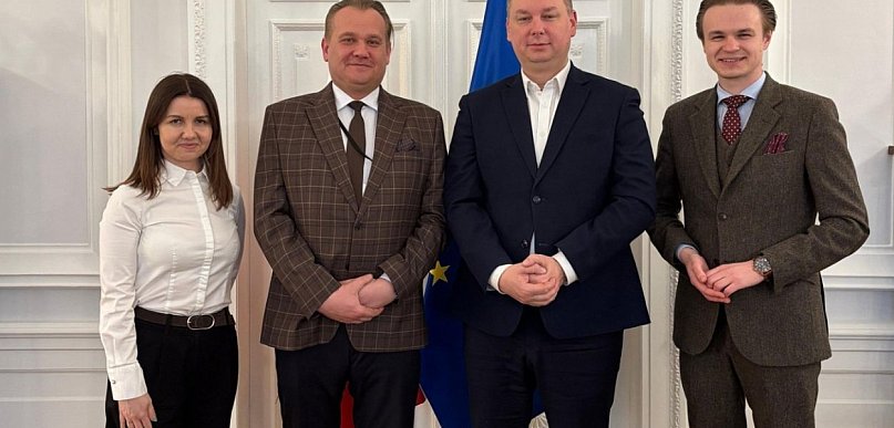 Ważny głos z Gostynia w Warszawie. Rozmawiano o przyszłości bibliotek mobilnych