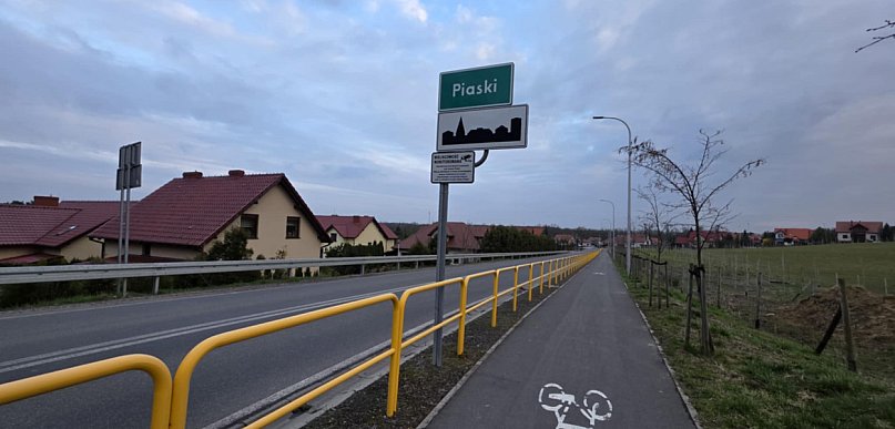Nowe znaki przy wjazdach do Piasków. Gmina przygotowuje się do rozbudowy systemu