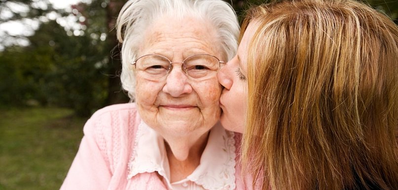 ZUS przyspiesza wypłatę "trzynastek". Niektórzy dostaną jeszcze przed...