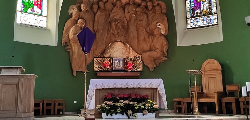 Wielki Piątek to nie tylko cisza i krzyż. Słowa proboszcza skłaniają do refleksji