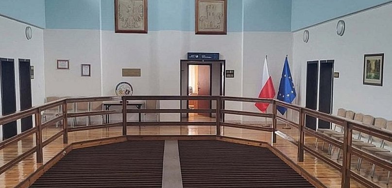 W ostatnim czasie, ponad połowa urzędników zmieniła pracę lub odeszła z magistratu